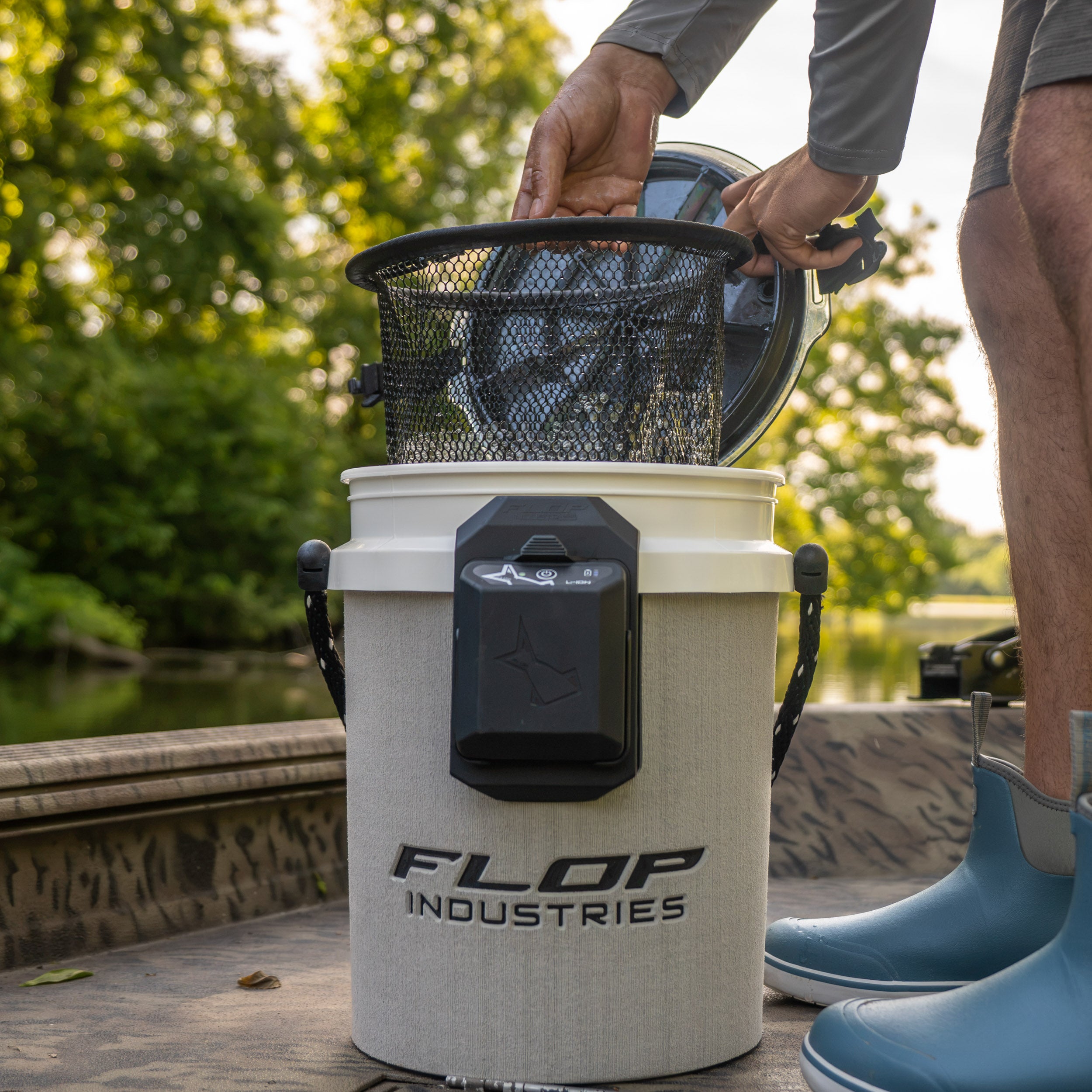 Flop Halo Live Bait System